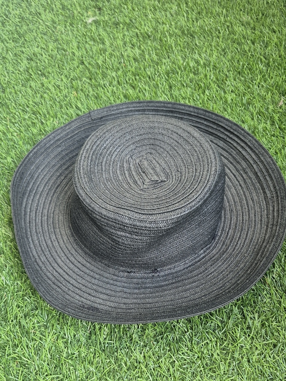 BLACK NATURAL STRAW HAT